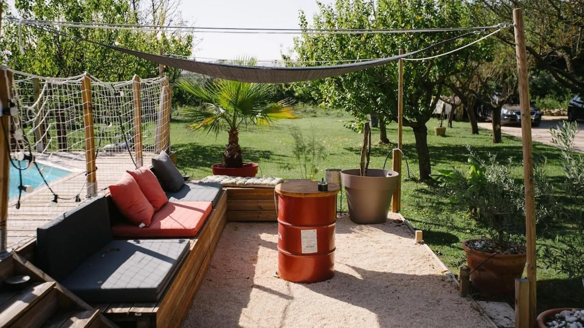 Semesterbostad 84B7 - Accommodation In A Charming 18Th Century Farmhouse Althen-des-Paluds Frankrike
