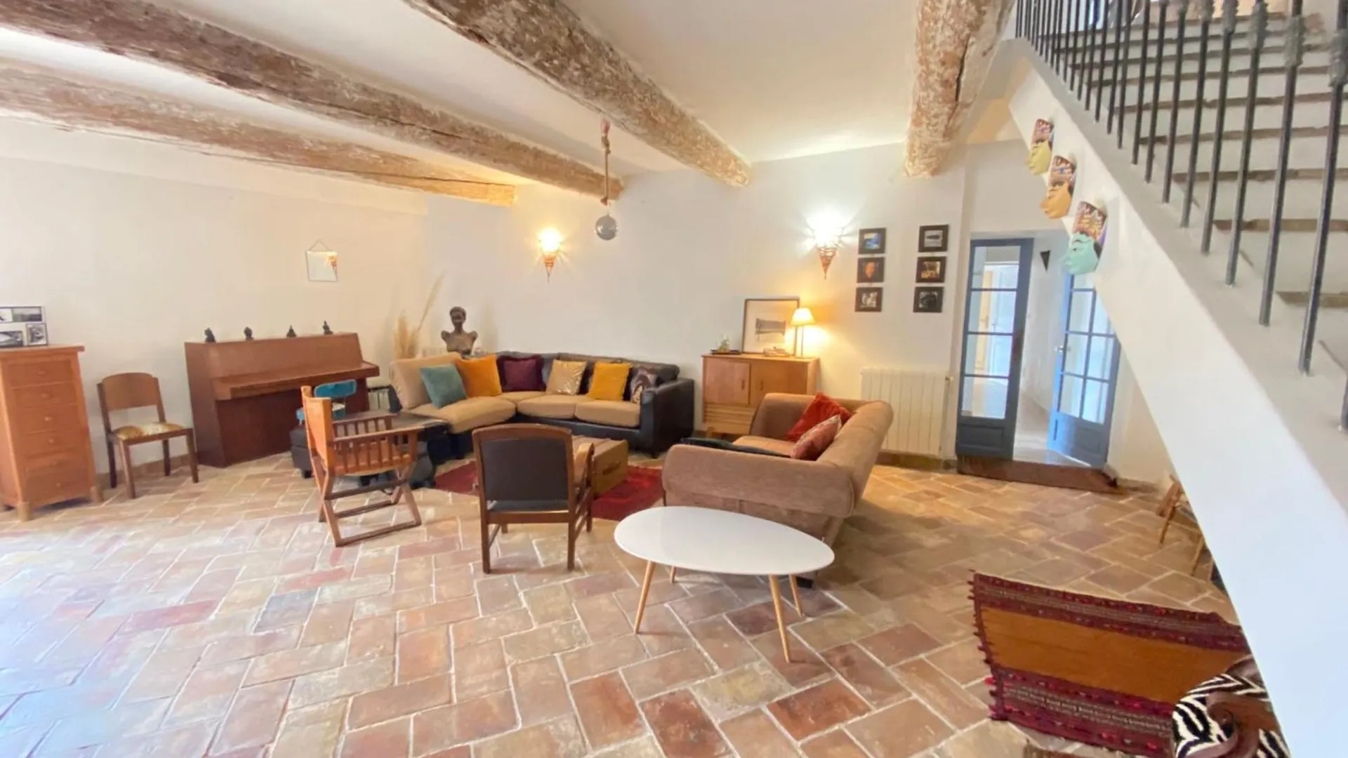 84B7 - Accommodation In A Charming 18Th Century Farmhouse Althen-des-Paluds Frankrike