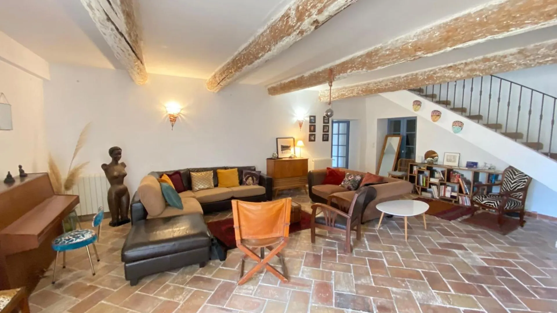 84B7 - Accommodation In A Charming 18Th Century Farmhouse Althen-des-Paluds Semesterbostad